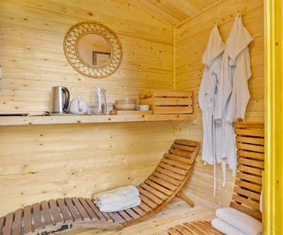 Resort pod orehi, glamping Luna, Bled