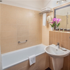 Escala Hotel & Suites 4*, Budimpešta: nočitev, zajtrk