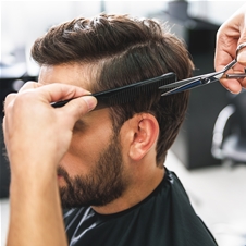 Salon Bella: moško striženje s pranjem