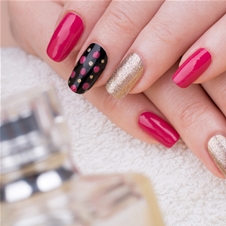 Lepotni studio Shine: IBX nega + lakiranje