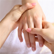 Lepotni studio Shine: IBX nega + lakiranje