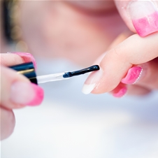 Lepotni studio Shine: IBX nega + lakiranje