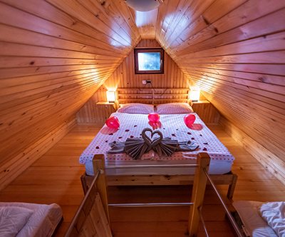 Luksuzne koce na Veliki planini: družinske pocitnice Luksuzne koce na Veliki planini: družinske pocitnice