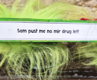  Grinč lesena figura na podstavku