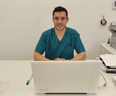 Pregled in čiščenje zobnega kamna s peskanjemm, zalivka Pregled in čiščenje zobnega kamna s peskanjemm, zalivka