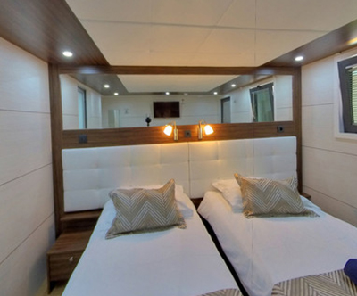 Križarjenje po Dalmaciji z ladjo Avantura 