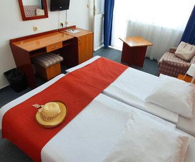 Turistično naselje Sagitta***, Omiš, Hrvaška