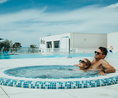 Romana Beach Resort 4*, Makarska: luksuzni apartmaji