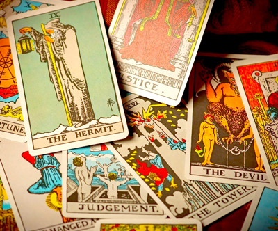 Vpogled v tarot in orakeljske karte