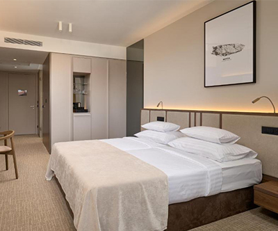 Grand hotel View 4*, Postira, Brač: pomladni oddih