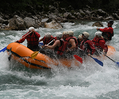 Kamp Highlander: adrenalin rafting na biserni reki Tari