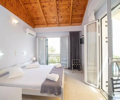 Hotel Xi Village 3*, na otoku Kefalonija v Grčiji