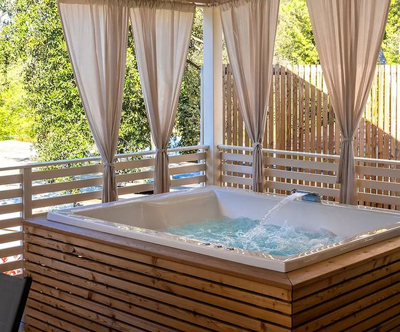 Najem mobilne hiške Deluxe; Camping Tina 4* Vrsar