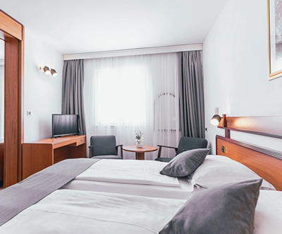 Hotel Horizont 4*, Baška Voda: oddih s polpenzionom