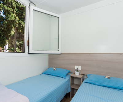 Kamp Rožac, Čiovo, Trogir: mobilne hiške Kamp Rožac, Čiovo, Trogir: mobilne hiške