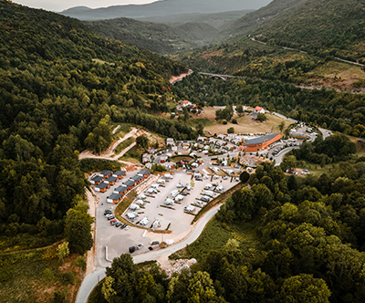 Kamp Plitvice 5*: oddih v mobilni hišici 