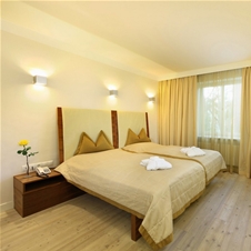 Pytloun Schlosshotel Weikersdorf 4*; romantični oddih