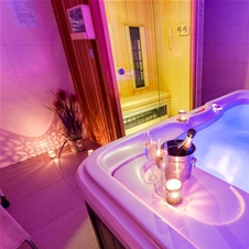 Vila Aina Boutique Hotel 3*:termalno razvajanje