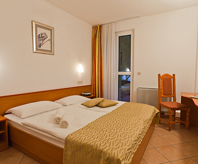 Resort Dražica, Krk: oddih s polpenzionom