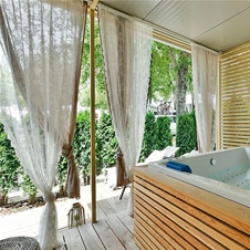 Polidor Camping Park 4*: mobilne hiške Deluxe, jacuzzi