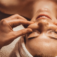 60-minutni FACEFITNESS tretma obraza!