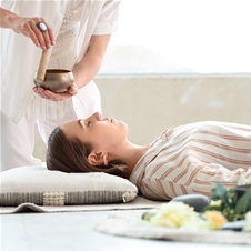 Salonu Moč dotika: Reiki osebnostna terapija