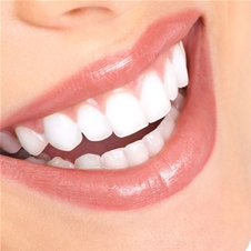 Doktor Dentalne medicine: čiščenje zobnega kamna