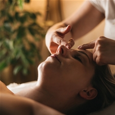 Salon Infragym: Sculpting face lift, masaža obraza