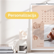 Personaliziran stenski koledar za leto 2027