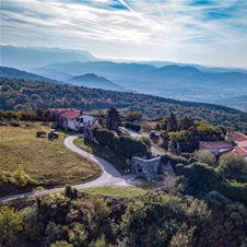 Panorama glamping Vipavska dolina: oddih v naravi
