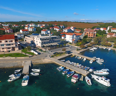 Poletni oddih v Hotelu Petrcane 4* pri Zadru