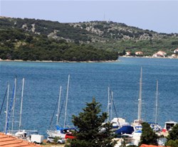 apartma, tisno