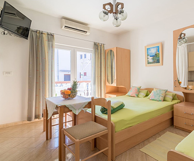 Poletne pocitnice v studio apartmaju v Biogradu na Moru