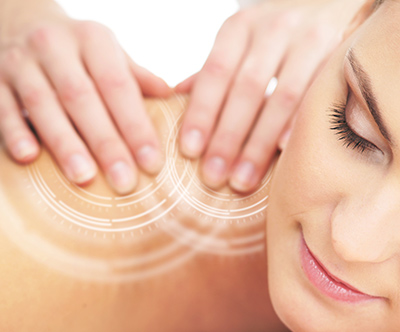 Terapevtska medical zdravilna masaža telesa