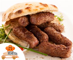 Čevapi v lepinji