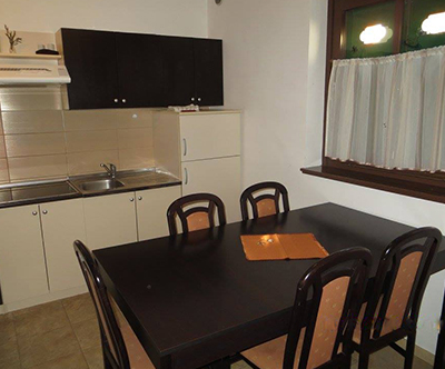 Oddih v apartmajih za do 6 oseb v kompleksu Term Catež