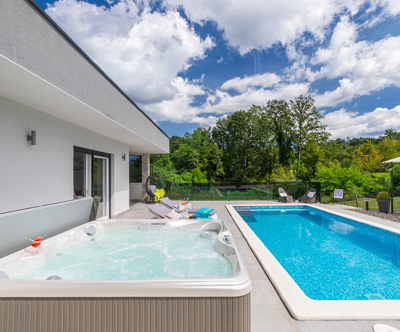 Popoln oddih v super moderni vili z jacuzzijem