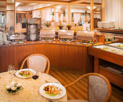 Popoln oddih ob vrhunski kulinariki; Hotel Paka 4*