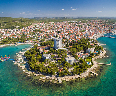 Prvomajske pocitnice za 2 osebi v hotelu 4* v Vodicah