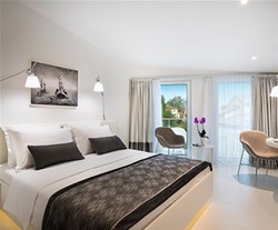 Rivalmare Boutique Hotel