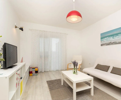 Moderno opremljen apartma, center, Split, nocitev