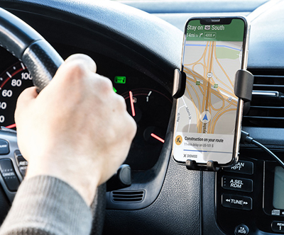 Stojalo za mobilni telefon z brezžičnim polnilnikom