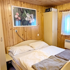 Čebelarjeva hiška, Kamp Natura, Terme Olimia