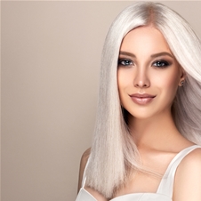 Frizerski salon Huda čupca: prameni, preliv