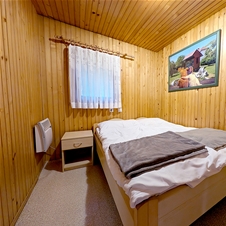 Čebelarjeva hiška, Kamp Natura, Terme Olimia